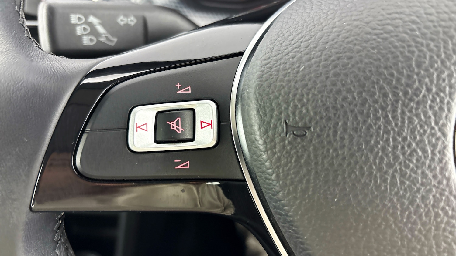 Used Volkswagen up! 2022 for sale - 78155540: Photo 22