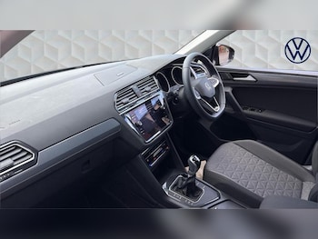 Used Volkswagen Tiguan 2023 for sale - 76008554: Photo