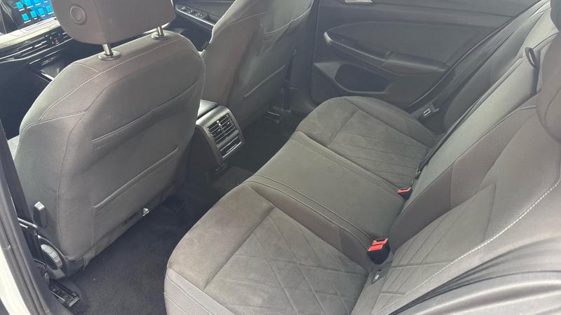 Used Volkswagen Golf 2023 for sale - 76933568: Photo 14