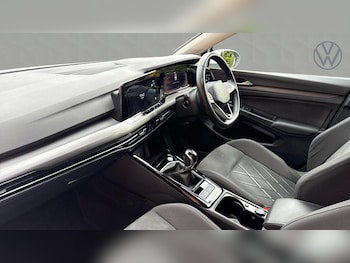 Used Volkswagen Golf 2023 for sale - 76933568: Photo