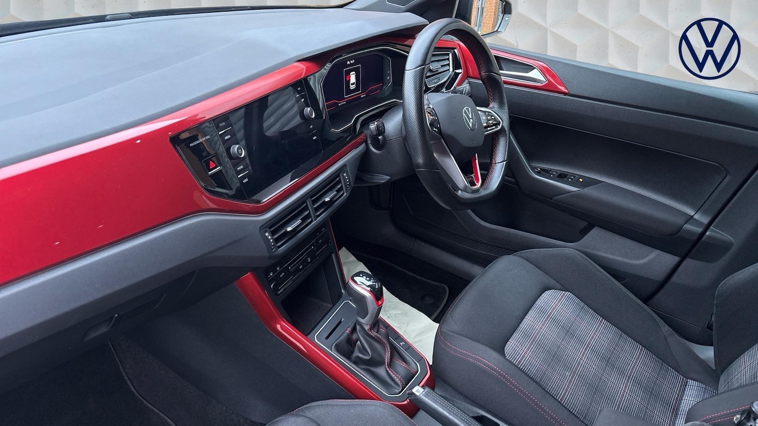 Used Volkswagen Polo 2023 for sale - 77602284: Photo 2