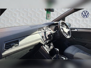 Used Volkswagen Touran 2022 for sale - 77938302: Photo