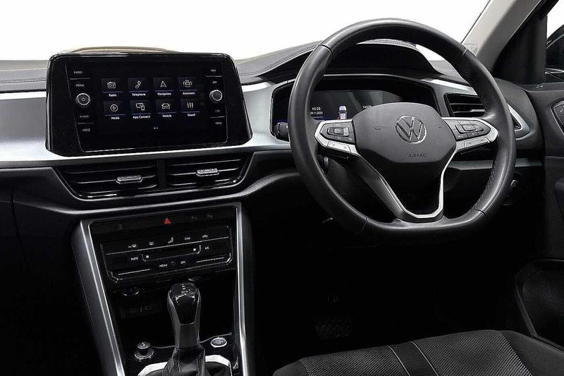 Used Volkswagen T-Roc 2025 for sale - 77138291: Photo 2