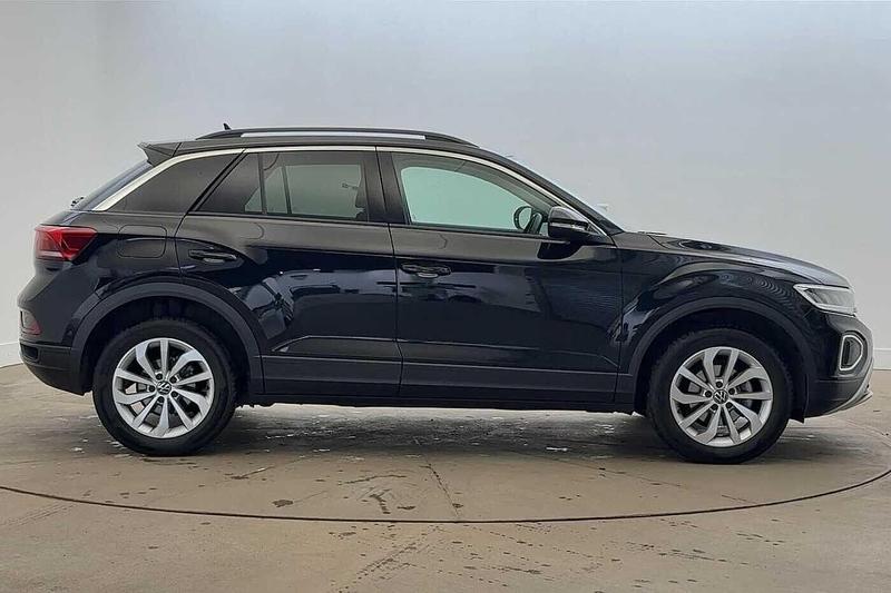 Used Volkswagen T-Roc 2025 for sale - 77138291: Photo 4