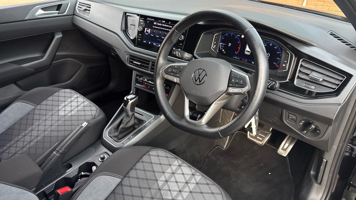 Used Volkswagen Polo 2023 for sale - 77975627: Photo 30