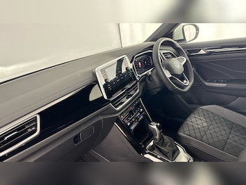 Used Volkswagen T-Roc 2025 for sale - 78290040: Photo