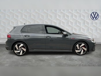 Used Volkswagen Golf 2022 for sale - 76104752: Photo