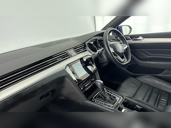 Used Volkswagen Passat 2021 for sale - 78121986: Photo