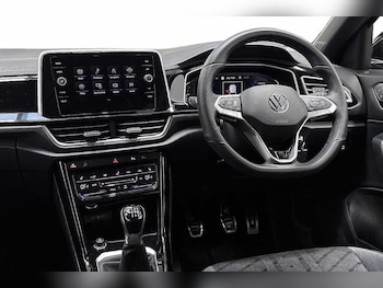 Used Volkswagen T-Roc 2025 for sale - 77640822: Photo