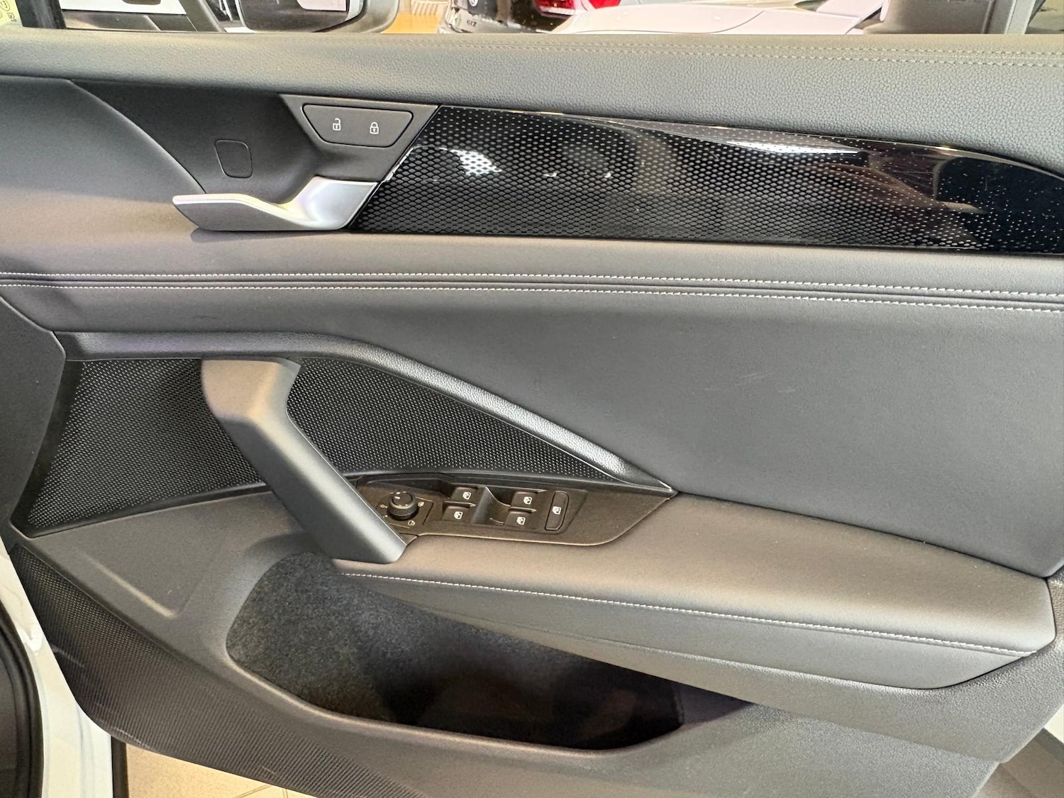 Used Volkswagen Touran for sale - 78202233: Photo 12