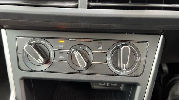 Used Volkswagen Polo 2023 for sale - 76117532: Photo 11