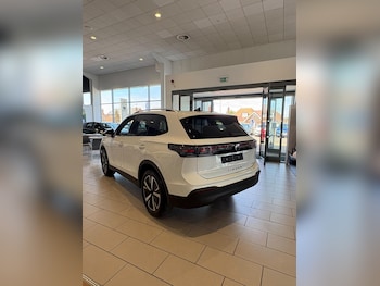 Used Volkswagen Tiguan undefined for sale - 79174015: Photo