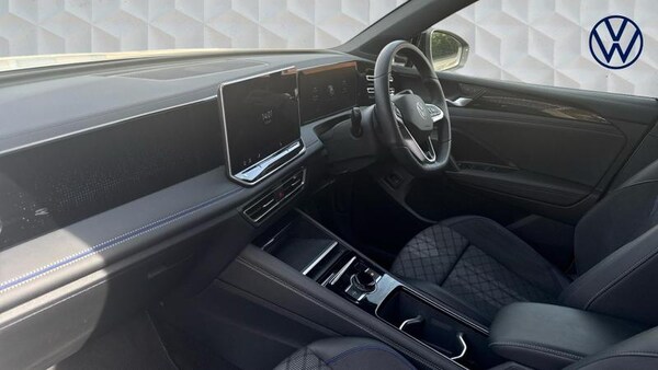 Used Volkswagen Tiguan 2024 for sale - 75972945: Photo 2