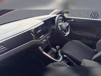 Used Volkswagen Polo 2023 for sale - 76117506: Photo 2