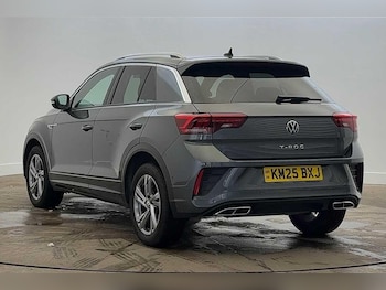 Used Volkswagen T-Roc 2025 for sale - 77602367: Photo