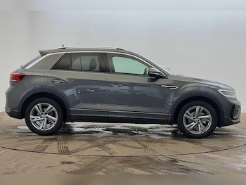 Used Volkswagen T-Roc 2025 for sale - 77602367: Photo