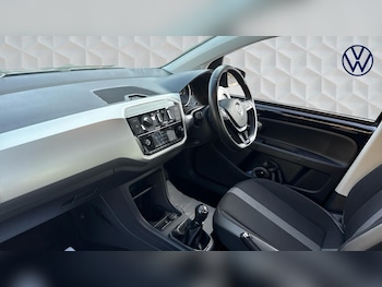Used Volkswagen up! 2018 for sale - 77718184: Photo