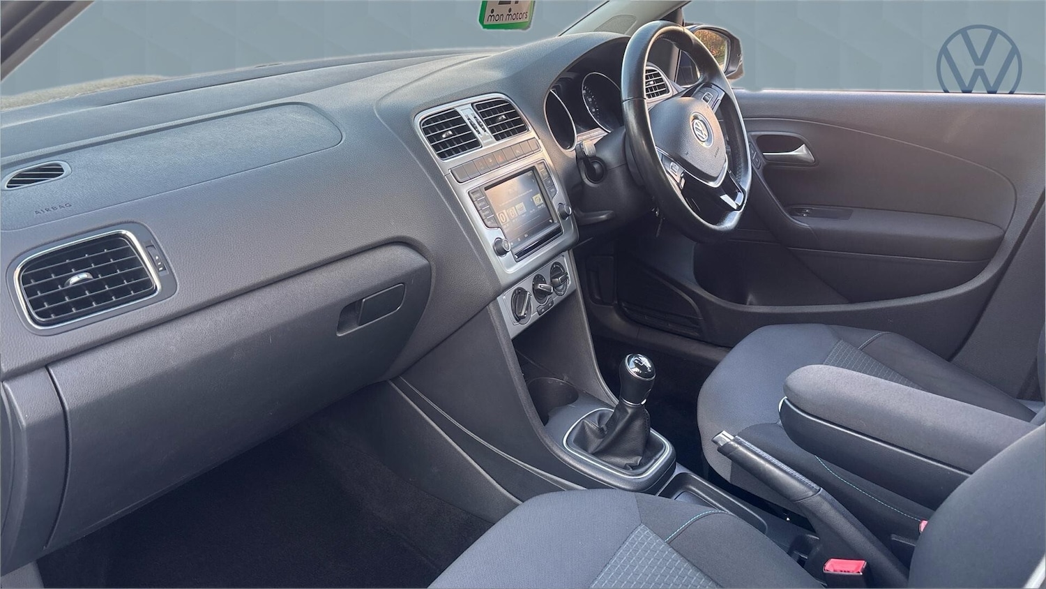 Used Volkswagen Polo 2016 for sale - 78202237: Photo 2