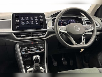 Used Volkswagen T-Roc 2025 for sale - 78381581: Photo