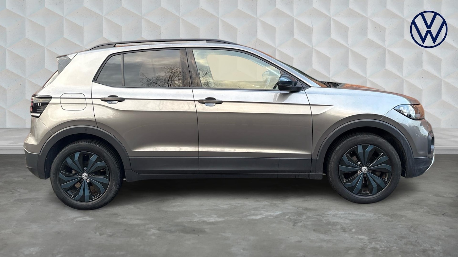 Used Volkswagen T-Cross 2021 for sale - 77602336: Photo 4