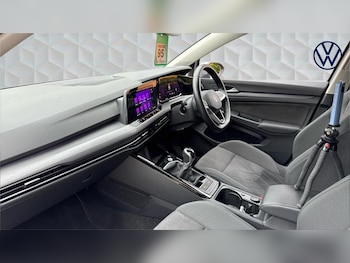 Used Volkswagen Golf 2023 for sale - 76079753: Photo 2