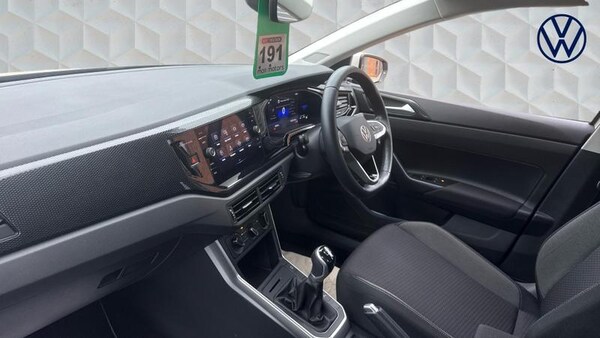Used Volkswagen Polo 2023 for sale - 76018372: Photo 2