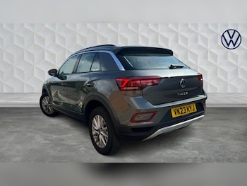 Used Volkswagen T-Roc 2023 for sale - 75667762: Photo