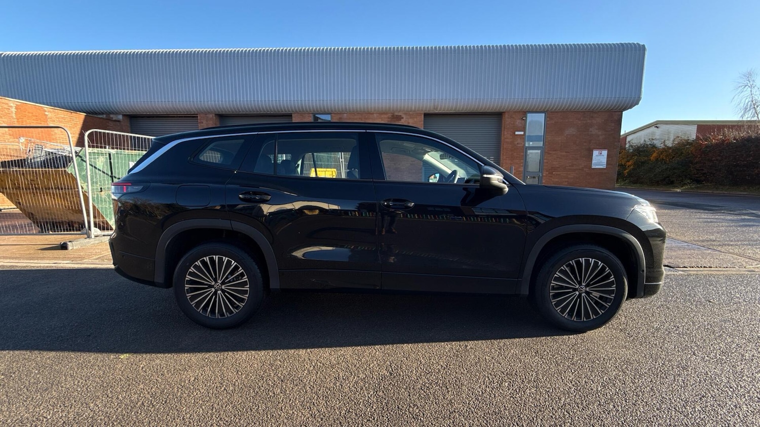 Used Volkswagen Touran 2025 for sale - 77602248: Photo 4