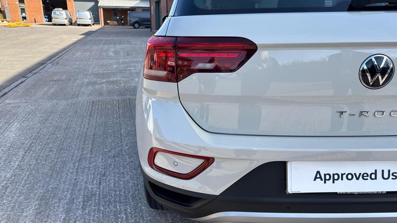 Used Volkswagen T-Roc 2023 for sale - 76018357: Photo 16