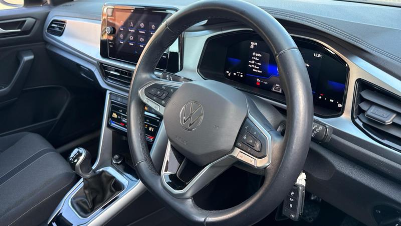 Used Volkswagen T-Roc 2023 for sale - 76018357: Photo 27