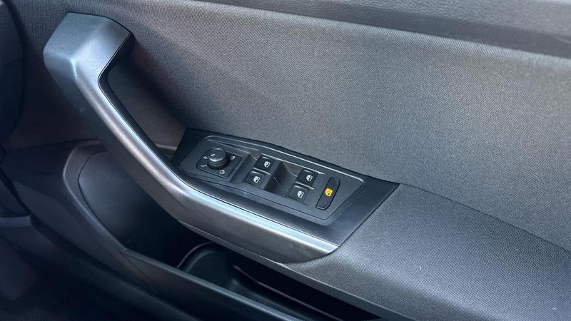 Used Volkswagen T-Roc 2023 for sale - 76018357: Photo 31