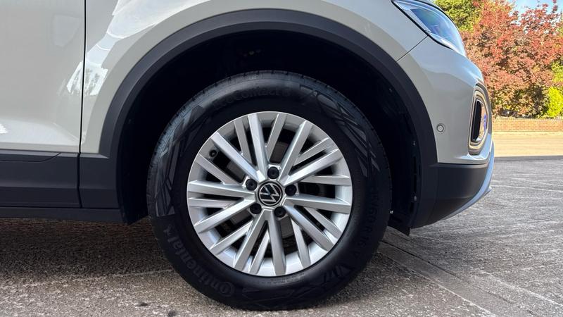 Used Volkswagen T-Roc 2023 for sale - 76018357: Photo 5