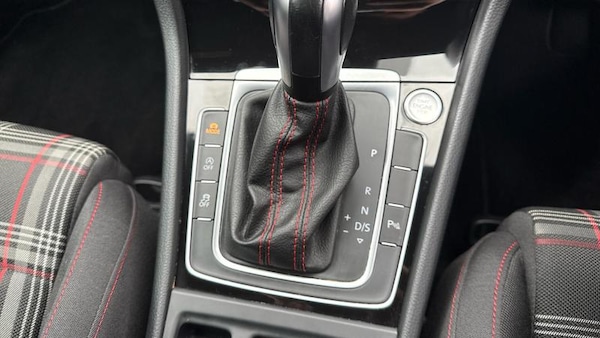 Used Volkswagen Golf 2019 for sale - 76067574: Photo 27