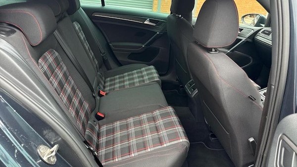 Used Volkswagen Golf 2019 for sale - 76067574: Photo 32