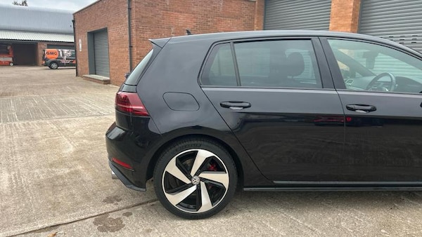 Used Volkswagen Golf 2017 for sale - 76117449: Photo 15