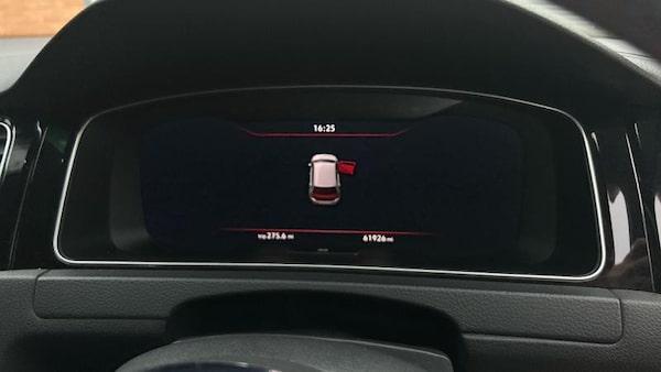 Used Volkswagen Golf 2017 for sale - 76117449: Photo 26