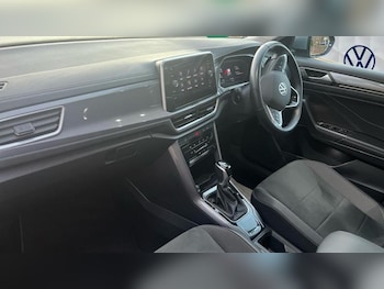 Used Volkswagen T-Roc 2024 for sale - 76918355: Photo