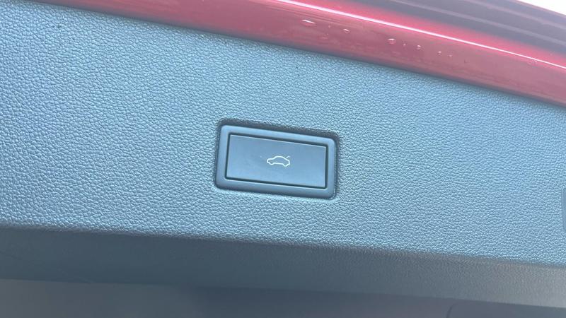 Used Volkswagen T-Roc 2023 for sale - 76452757: Photo 16