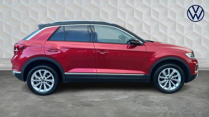 Used Volkswagen T-Roc 2023 for sale - 76452757: Photo 4
