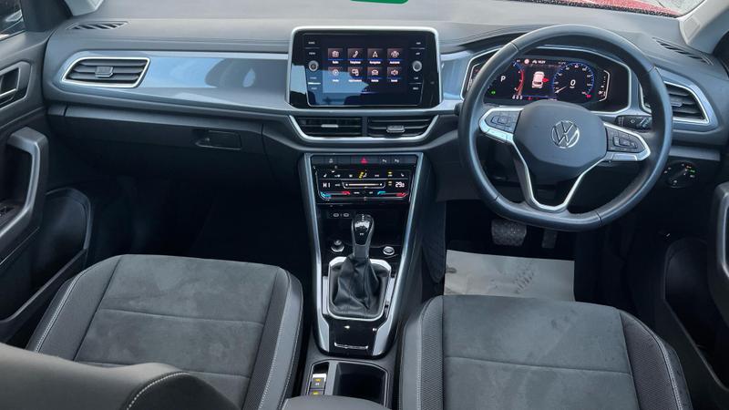 Used Volkswagen T-Roc 2023 for sale - 76452757: Photo 8