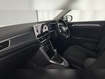 Used Volkswagen T-Roc 2023 for sale - 75805772: Photo