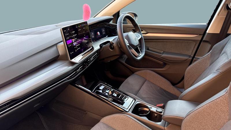 Used Volkswagen Golf 2025 for sale - 76931223: Photo 2