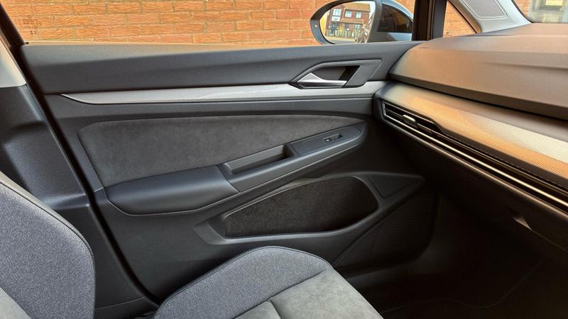 Used Volkswagen Golf 2025 for sale - 76931223: Photo 31