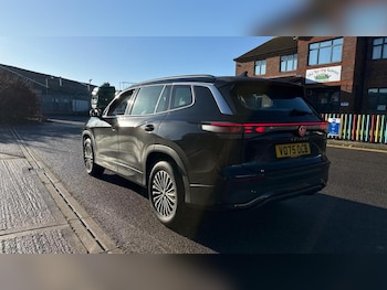 Used Volkswagen Touran 2025 for sale - 76782251: Photo