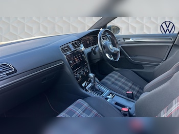 Used Volkswagen Golf 2019 for sale - 78674286: Photo
