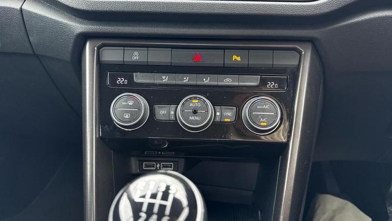 Used Volkswagen T-Roc 2019 for sale - 76415870: Photo 32