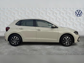 Used Volkswagen Polo 2023 for sale - 76882684: Photo