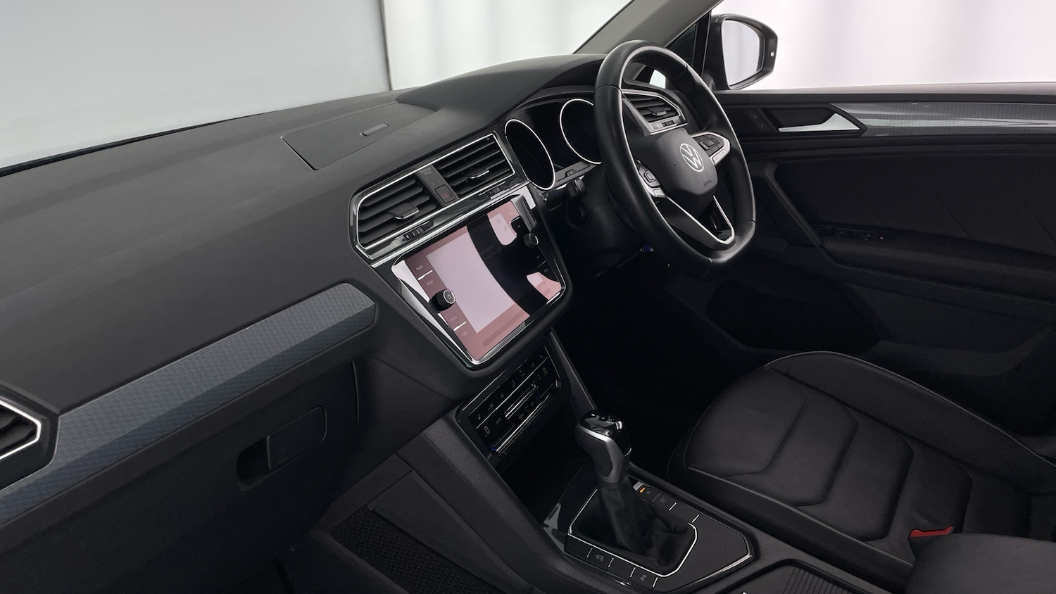 Used Volkswagen Tiguan 2022 for sale - 78202214: Photo 2