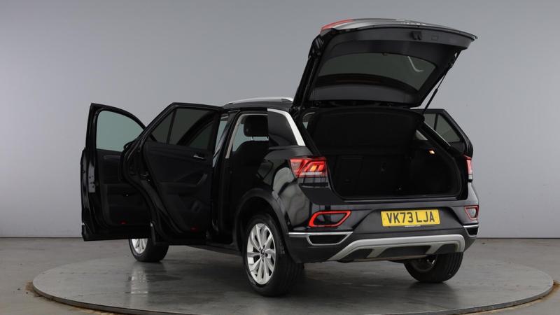 Used Volkswagen T-Roc 2023 for sale - 76476797: Photo 11