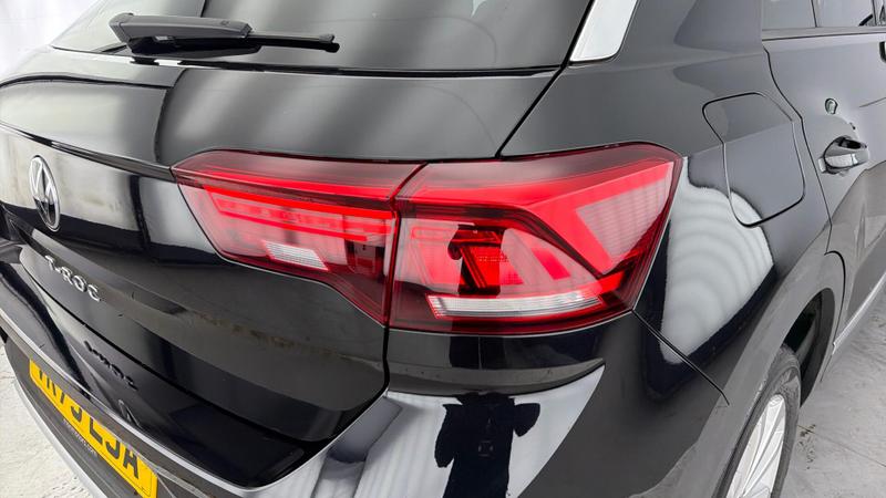 Used Volkswagen T-Roc 2023 for sale - 76476797: Photo 32